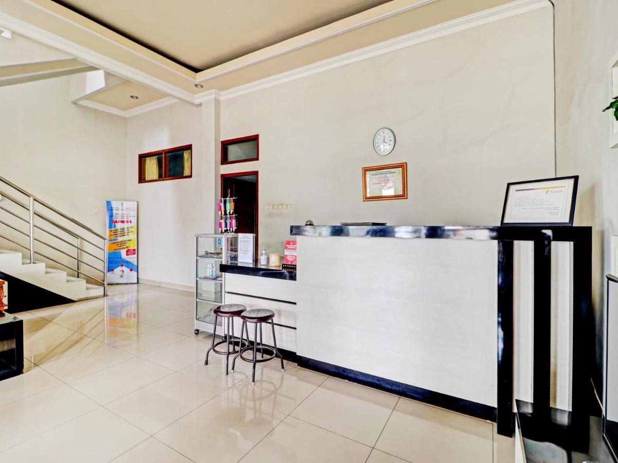 Oyo 90347 Hotel Srikandi Syariah Tasikmalaya Zewnętrze zdjęcie