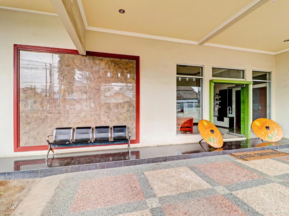 Oyo 90347 Hotel Srikandi Syariah Tasikmalaya Zewnętrze zdjęcie
