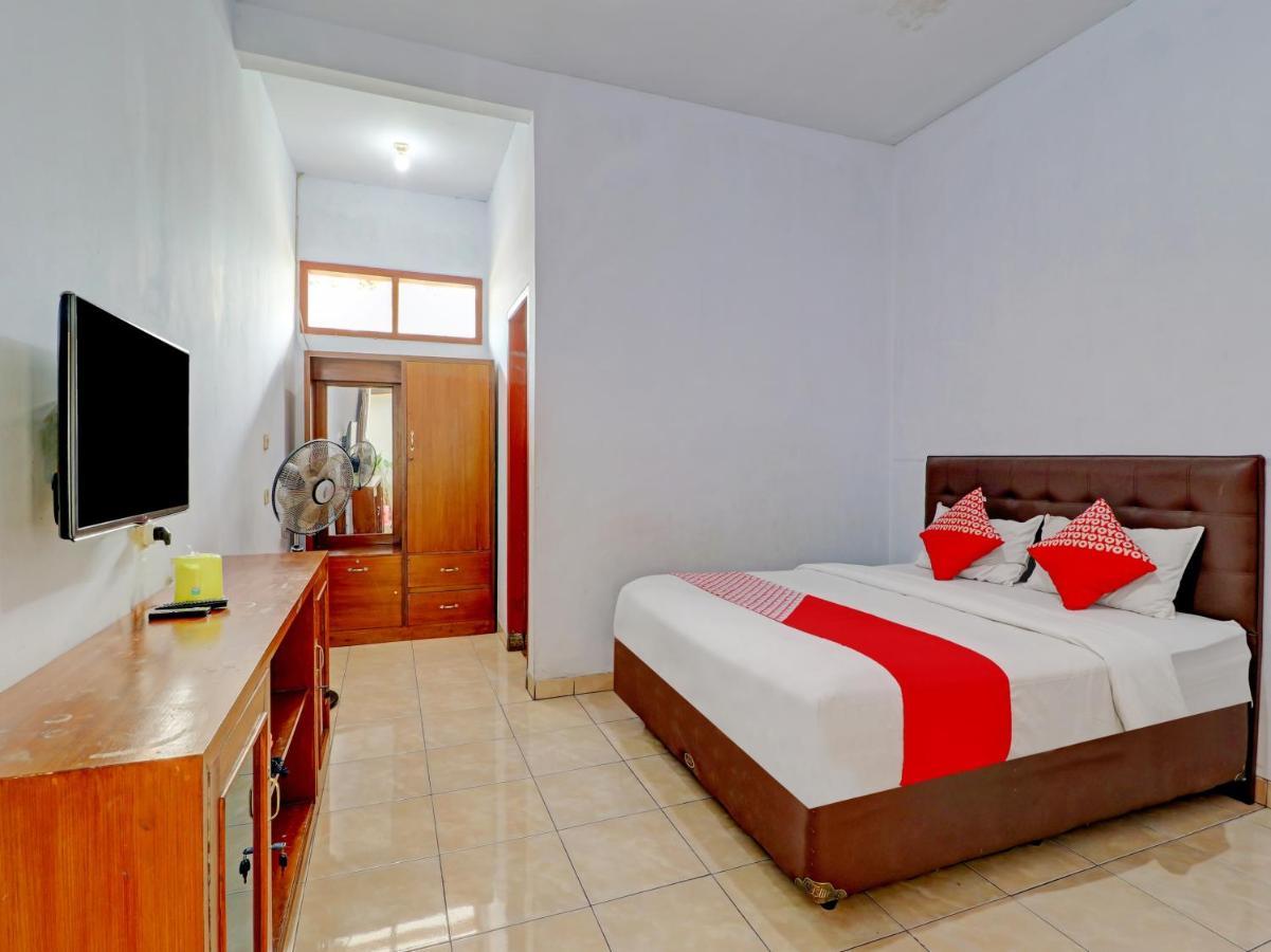 Oyo 90347 Hotel Srikandi Syariah Tasikmalaya Zewnętrze zdjęcie