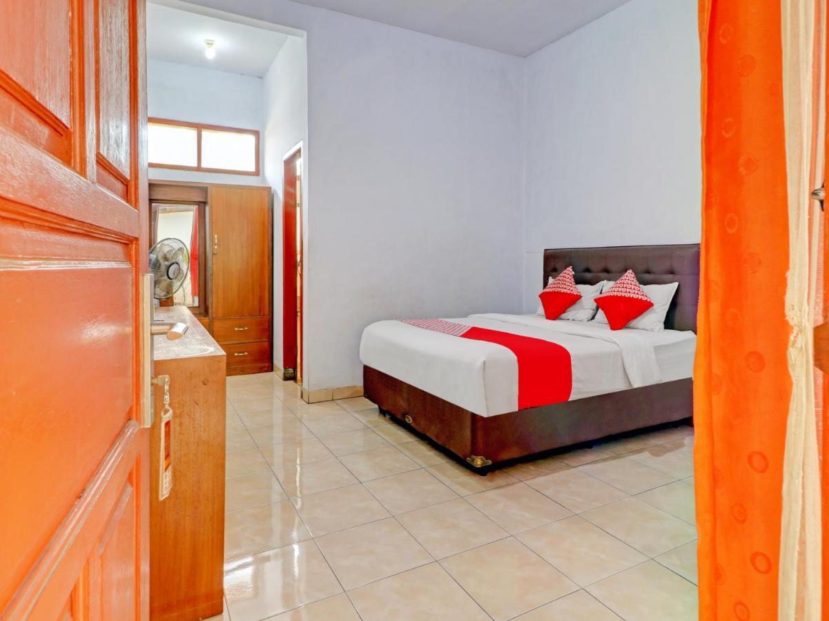 Oyo 90347 Hotel Srikandi Syariah Tasikmalaya Zewnętrze zdjęcie