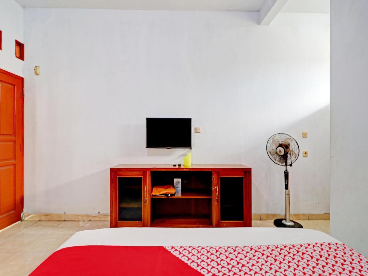 Oyo 90347 Hotel Srikandi Syariah Tasikmalaya Zewnętrze zdjęcie