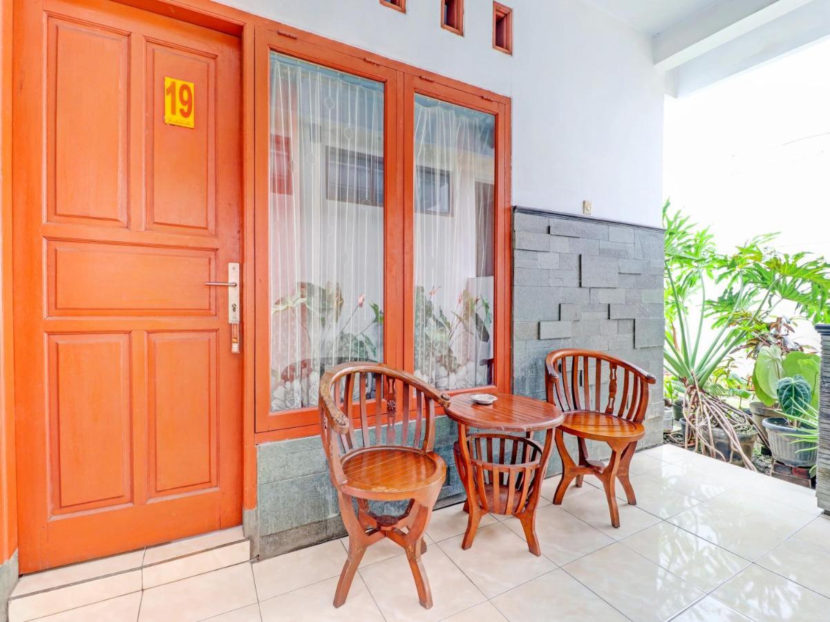 Oyo 90347 Hotel Srikandi Syariah Tasikmalaya Zewnętrze zdjęcie