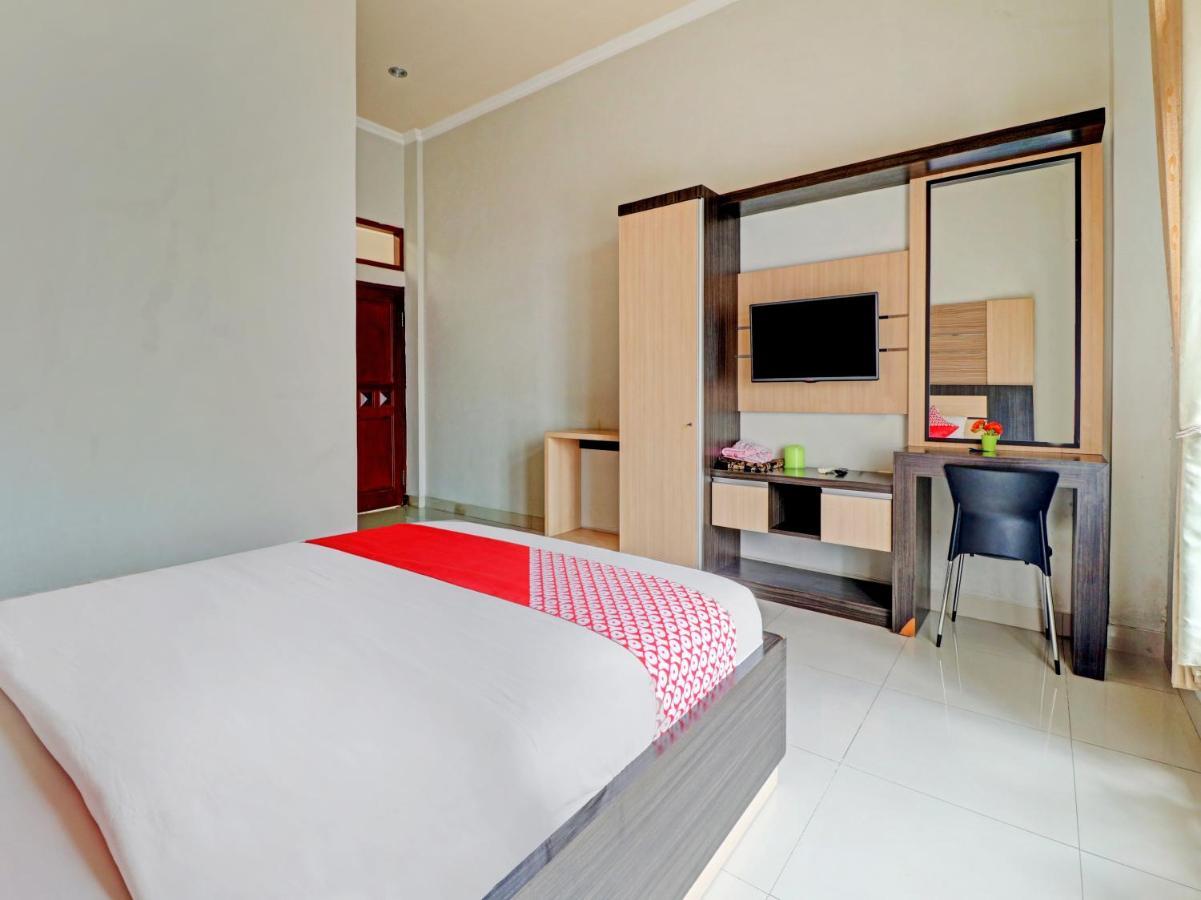 Oyo 90347 Hotel Srikandi Syariah Tasikmalaya Zewnętrze zdjęcie