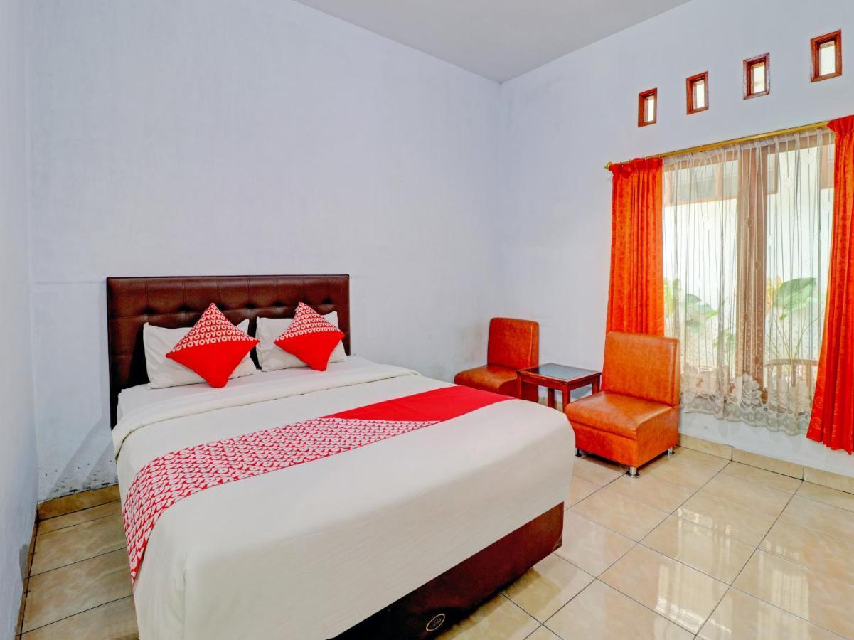 Oyo 90347 Hotel Srikandi Syariah Tasikmalaya Zewnętrze zdjęcie